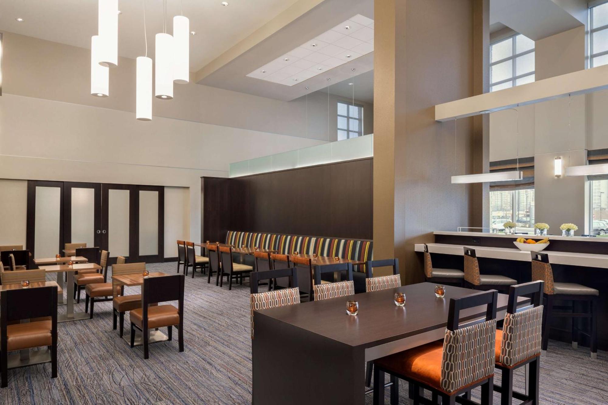 Hampton Inn & Suites Rosemont Chicago O'Hare Exterior photo